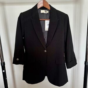Everleigh Black Blazer